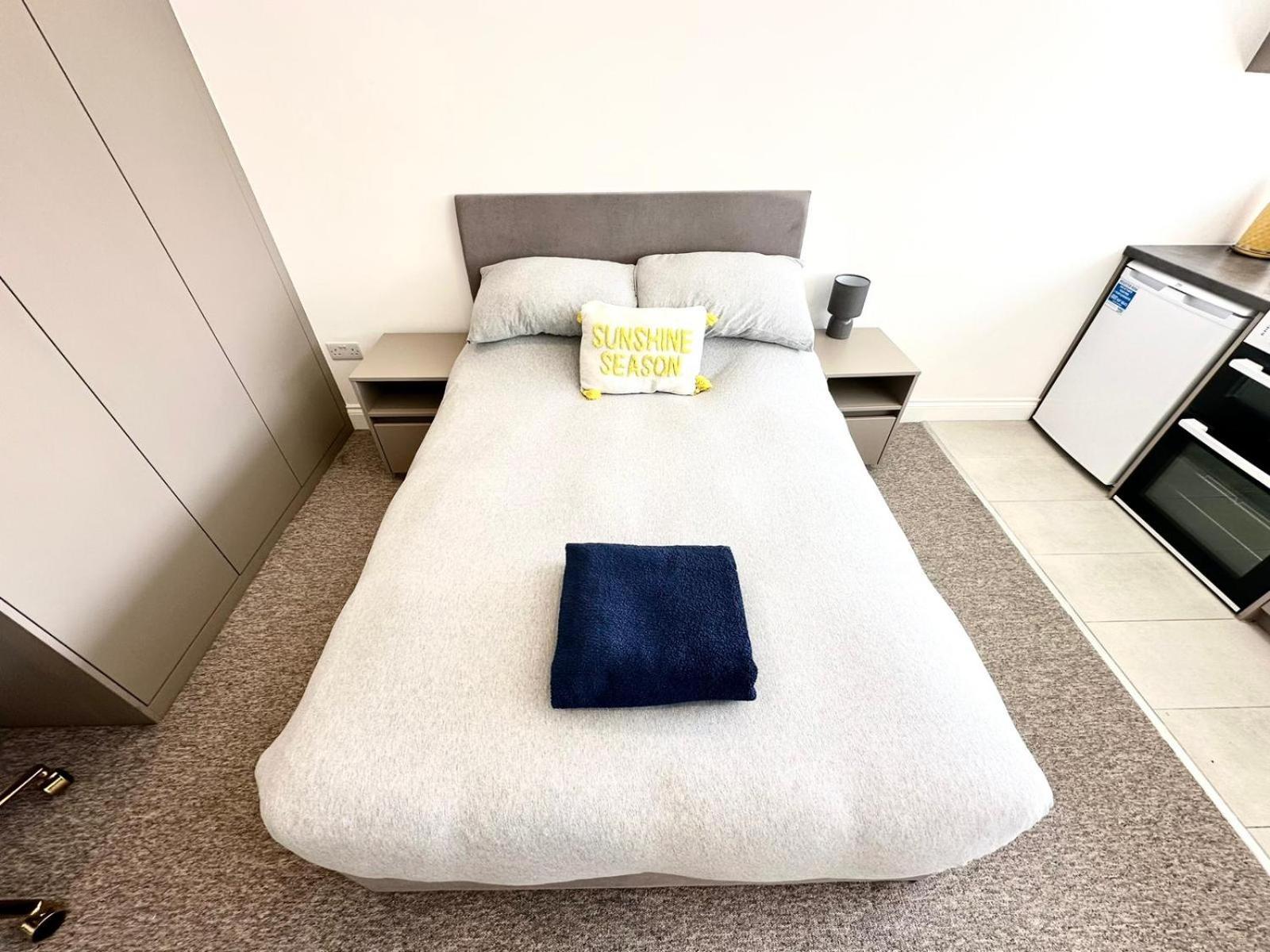 Sunny Modern, Private Apartment,15 Mins To Central London Hendon Exterior foto