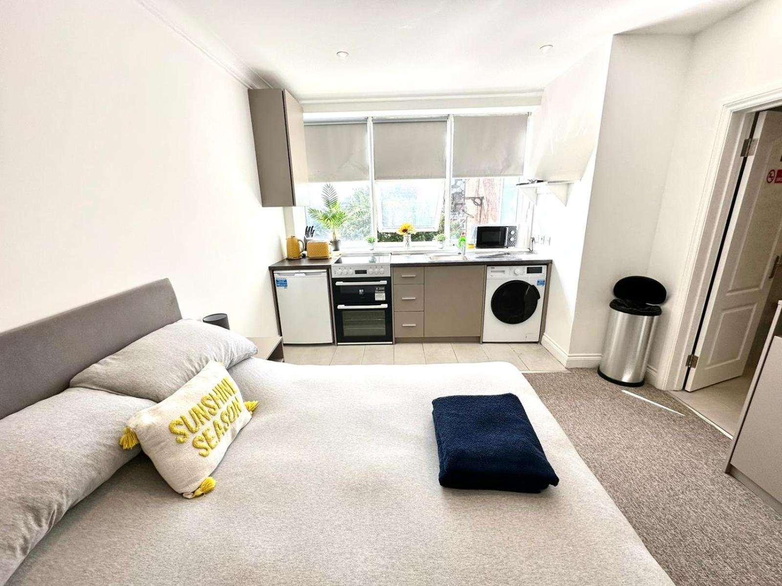 Sunny Modern, Private Apartment,15 Mins To Central London Hendon Exterior foto