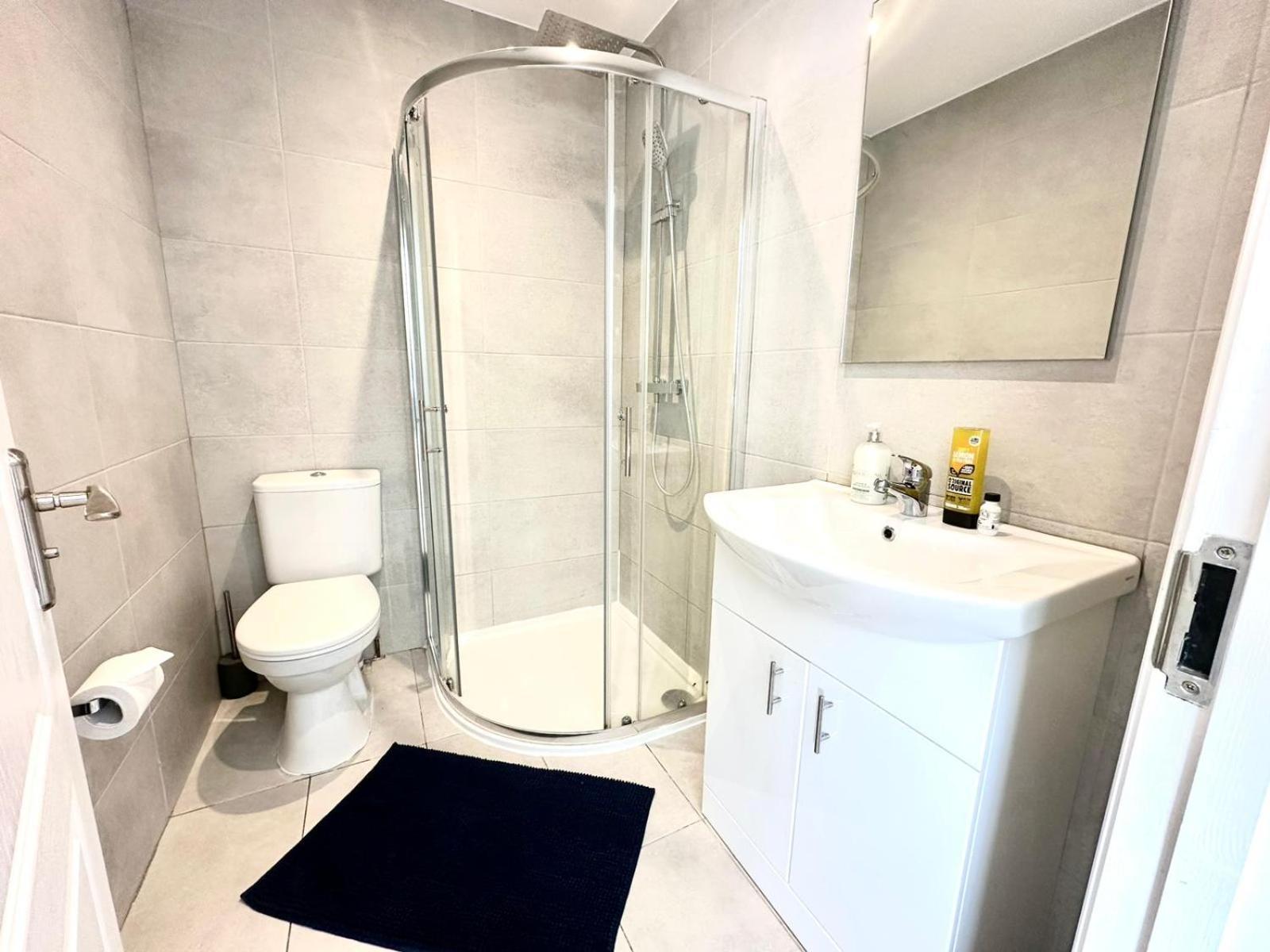 Sunny Modern, Private Apartment,15 Mins To Central London Hendon Exterior foto